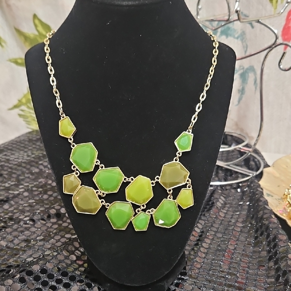 Elegant Green Gemstone Necklace Good Chain